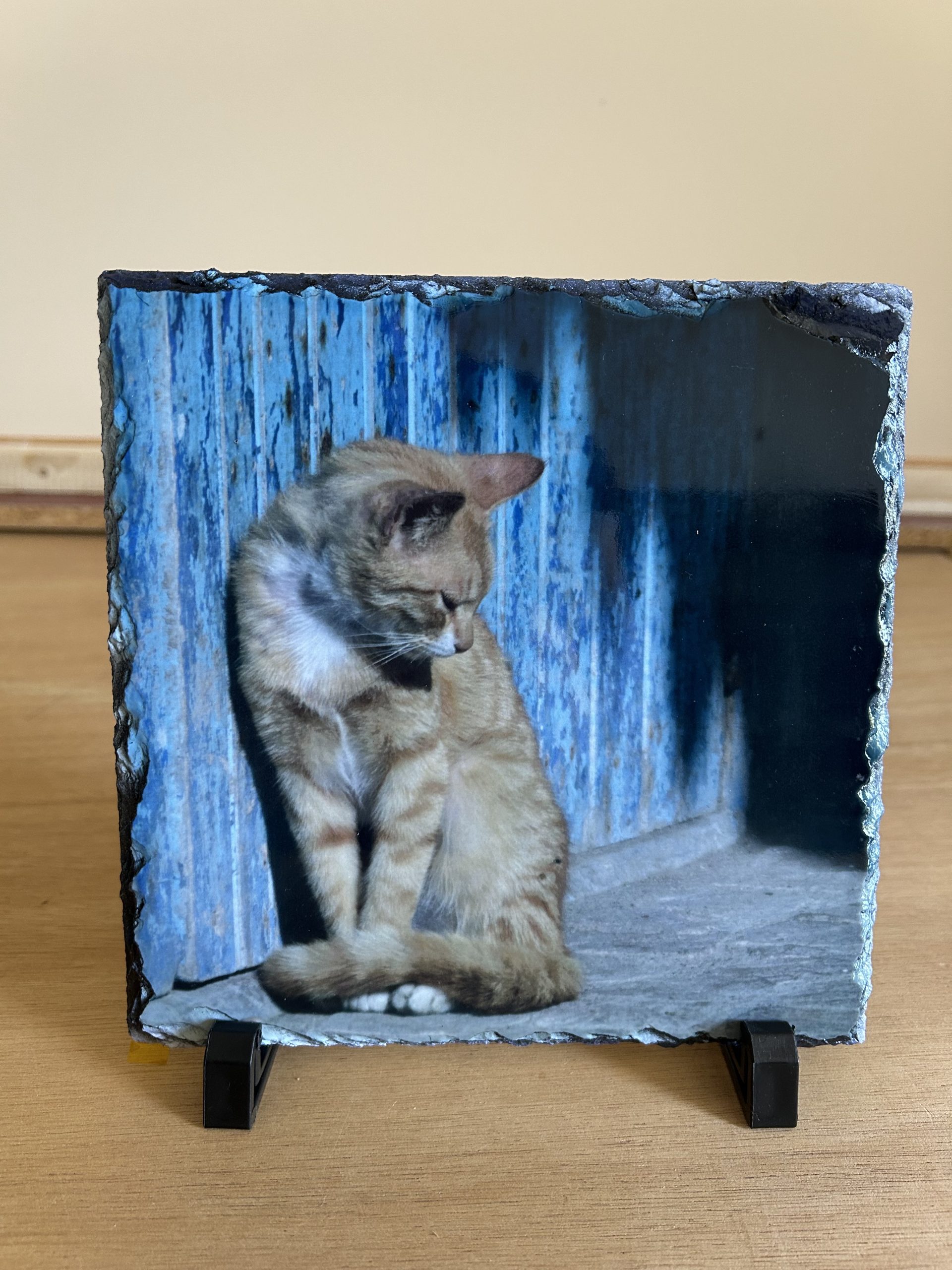 Tarifs — photo plaque ardoise en situation